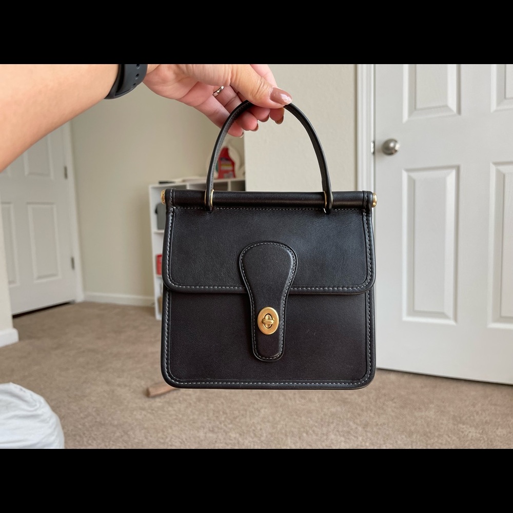 Coach Willis Top Handle 18